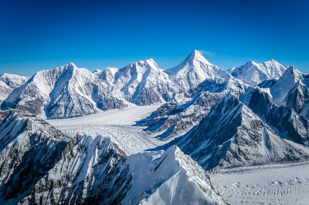 Khan tengri view max w1000h600